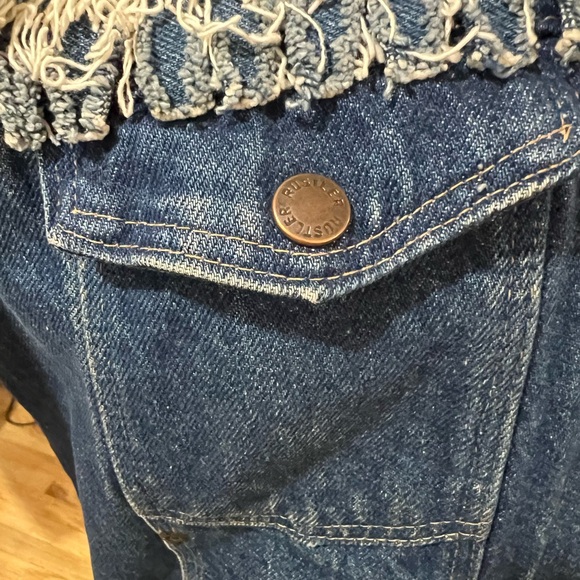 1980s Unique Ladies Denim Jacket with appliqués & metal stars - Picture 14 of 16